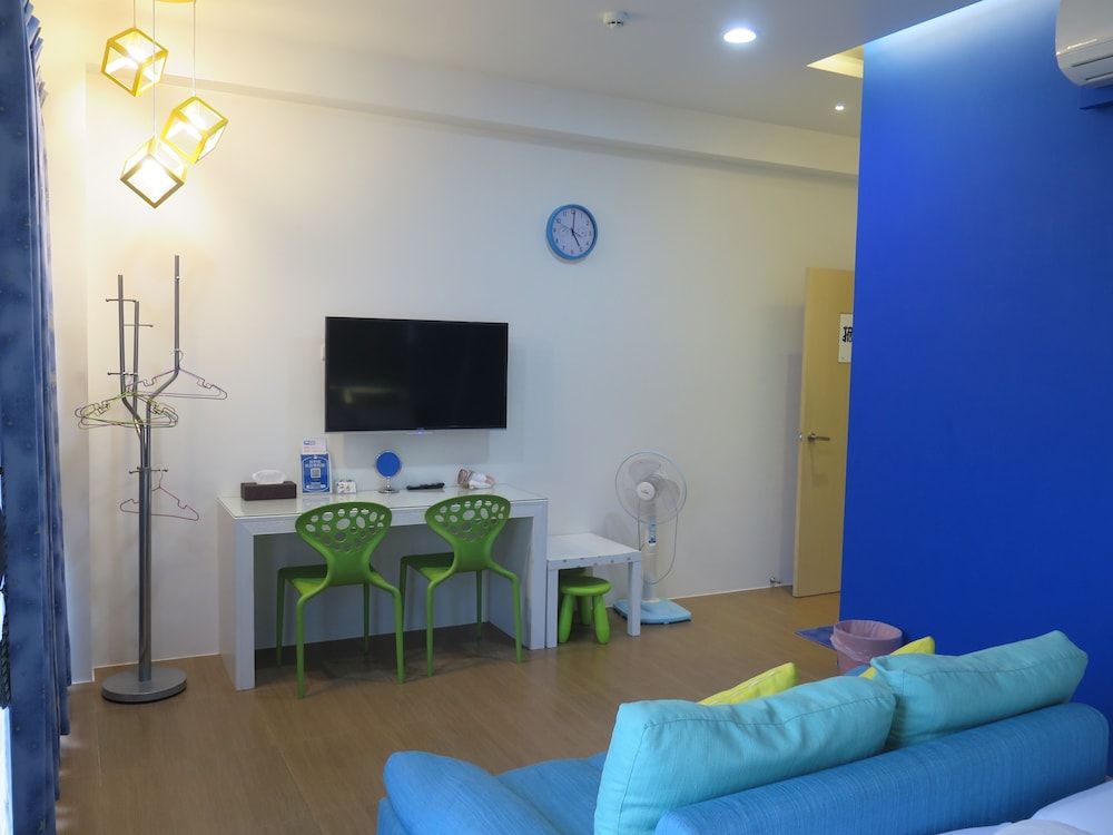 Super Cheap Homestay Comfort Quadruple Room, 2 Double Beds, Non Smoking 12