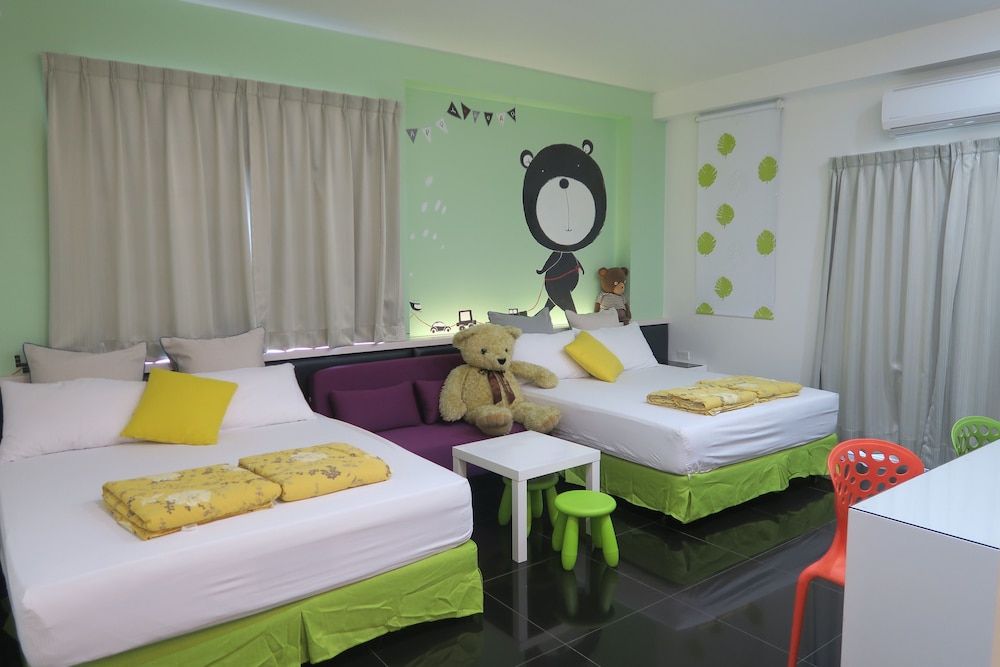 Super Cheap Homestay Design Quadruple Room, 2 Double Beds, Non Smoking