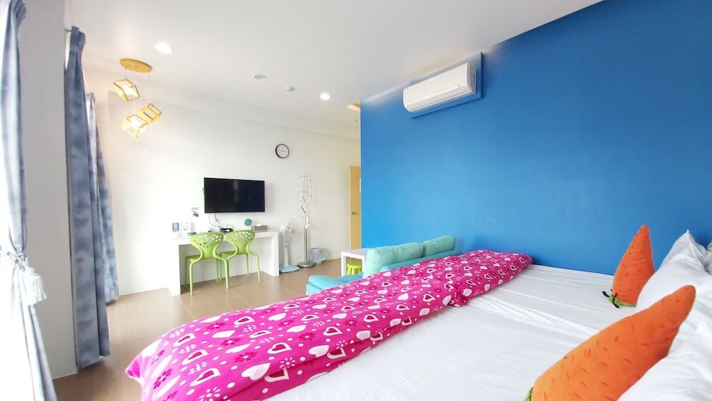 Super Cheap Homestay Comfort Quadruple Room, 2 Double Beds, Non Smoking 5