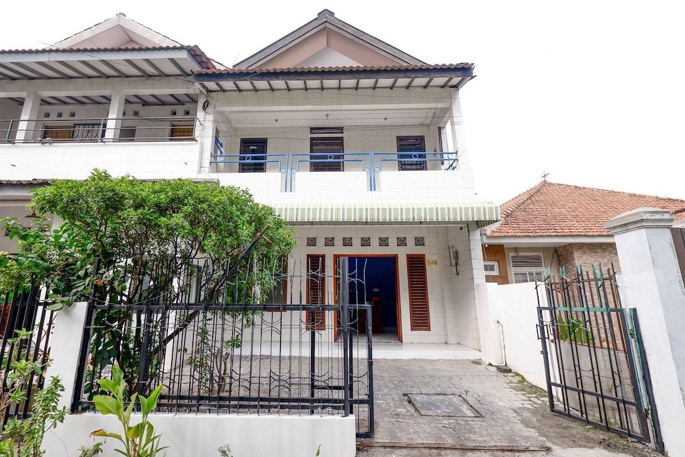 OYO Life 1942 Asia Residence Syariah