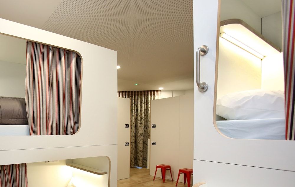 dpaso Urban Hostel Single bed in  20 beds shared dormitory, shared bathroom 10