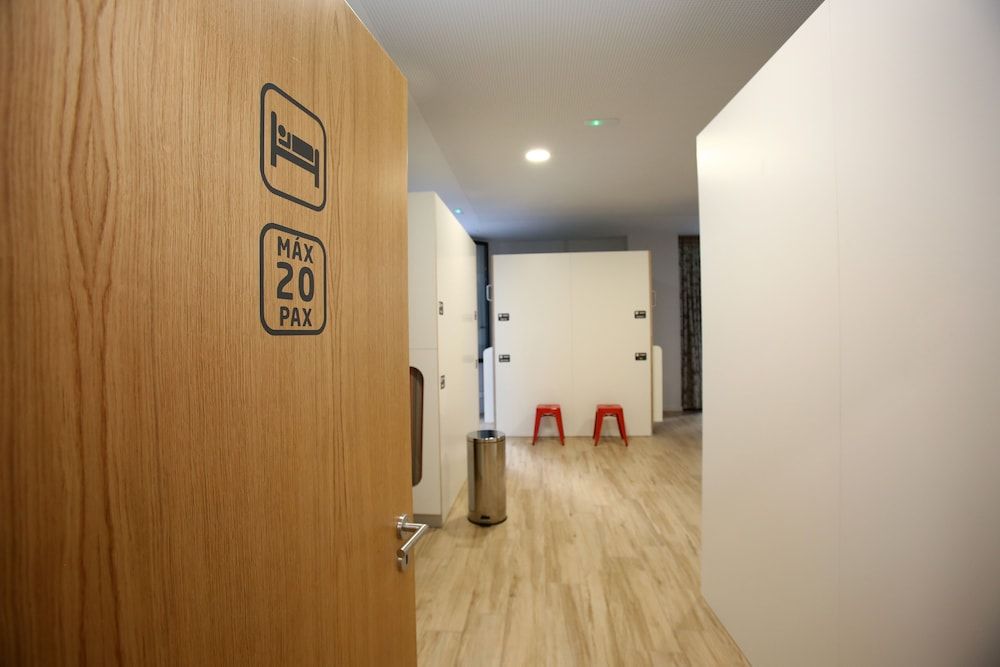 dpaso Urban Hostel Single bed in  20 beds shared dormitory, shared bathroom 8