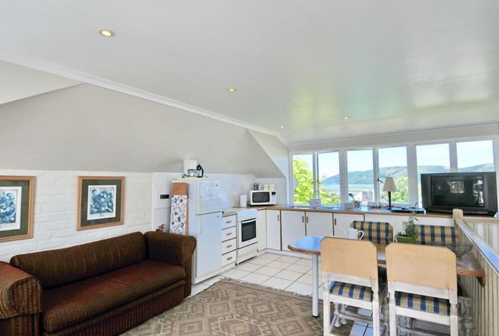 Guadeloupe Self Catering Apartment (The Top Cottage (1)) 3