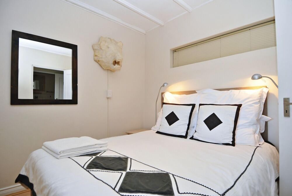 Guadeloupe Self Catering Apartment, 2 Bedrooms (Shoe Room (6)) 2