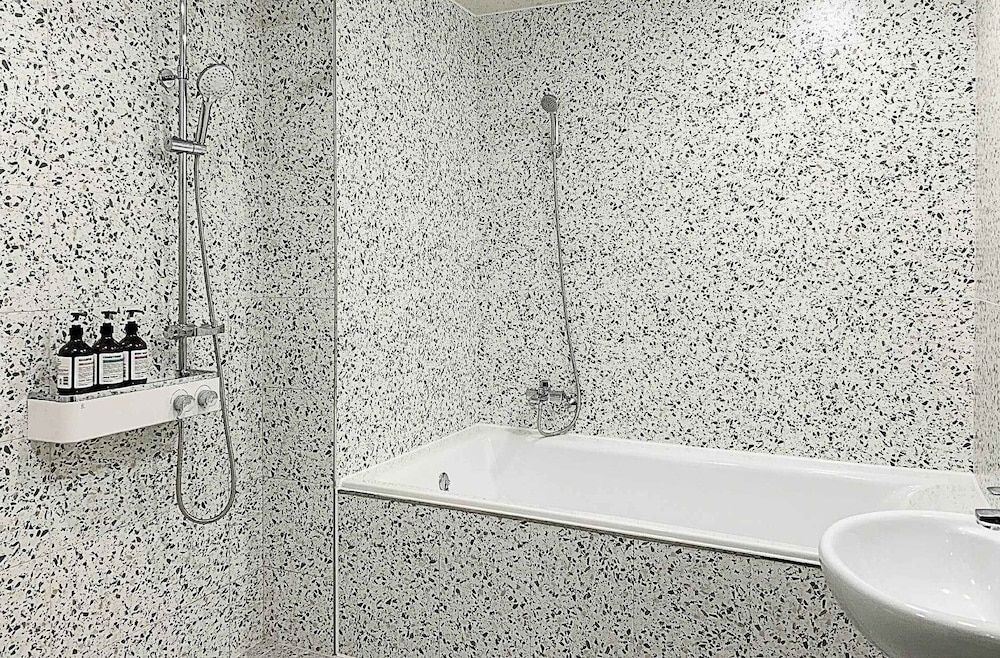 Brown Dot Hotel Buan Byeonsan Premium Double Room 3