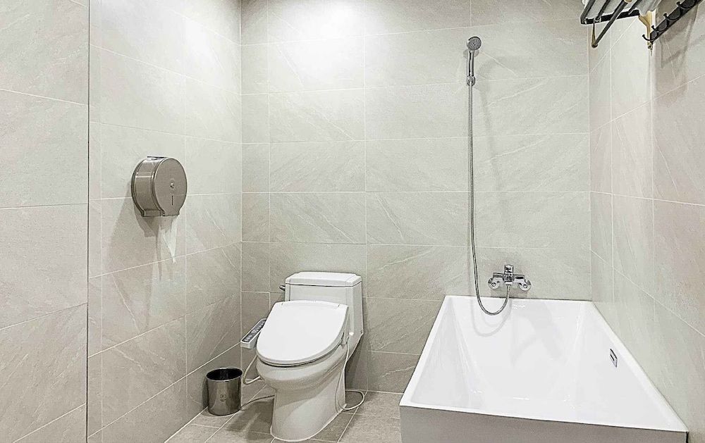 Brown Dot Hotel Buan Byeonsan Premium Double Room 4