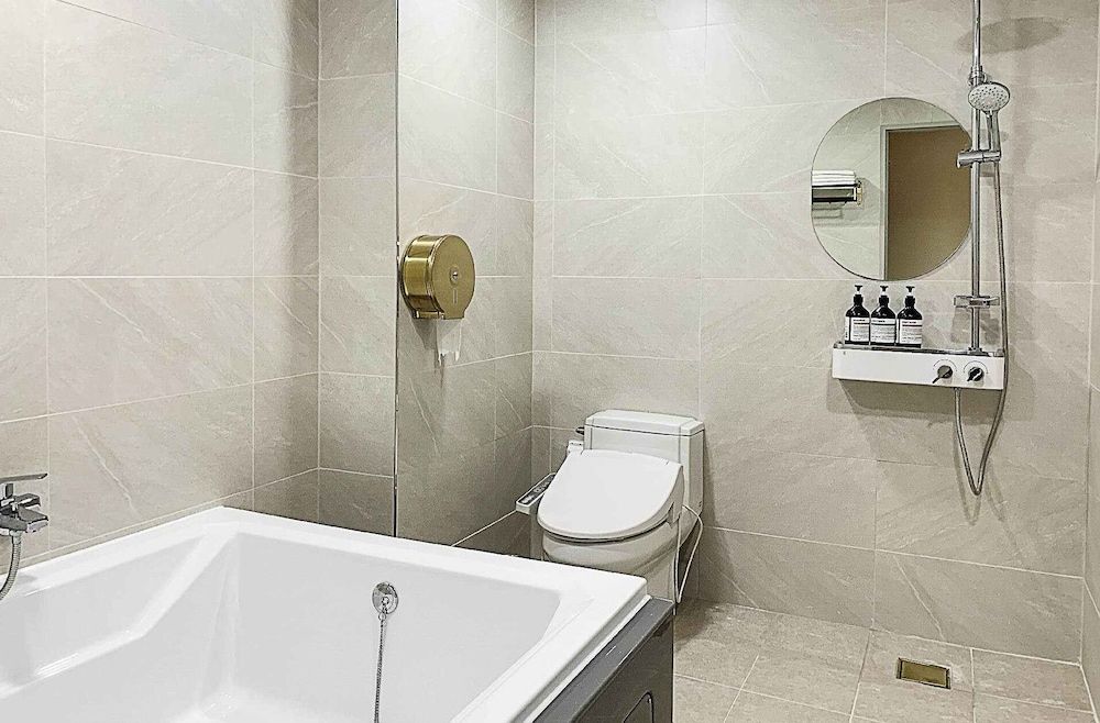 Brown Dot Hotel Buan Byeonsan Premium Twin Room 5