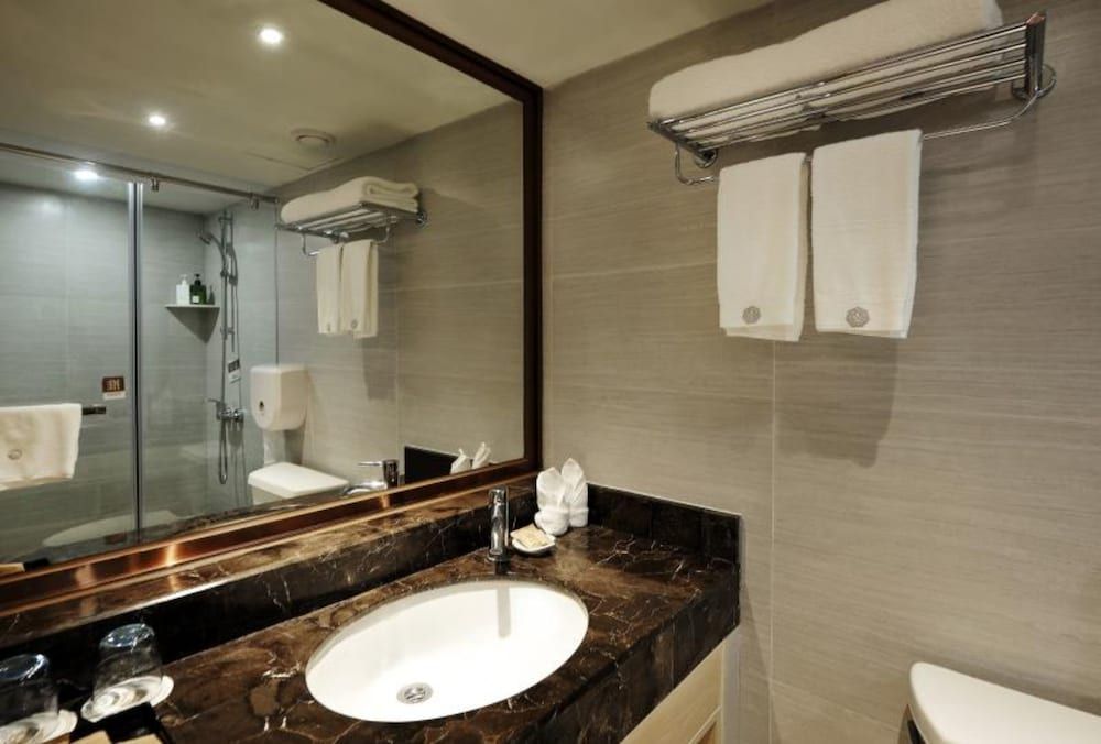 Shenzhen Mint International Apartment Standard Loft, No Windows 4