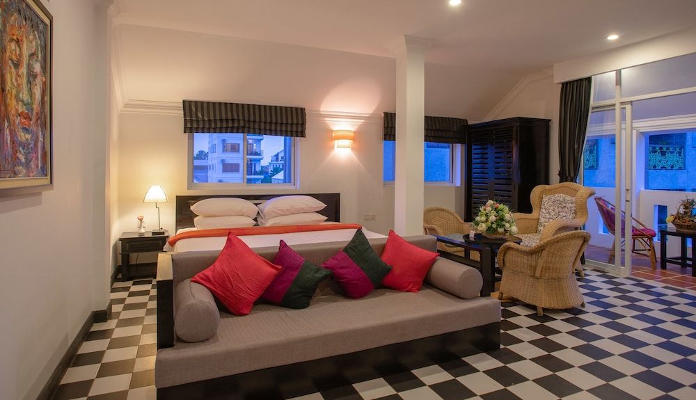 undefined Han & Daniel Villa Boutique 8