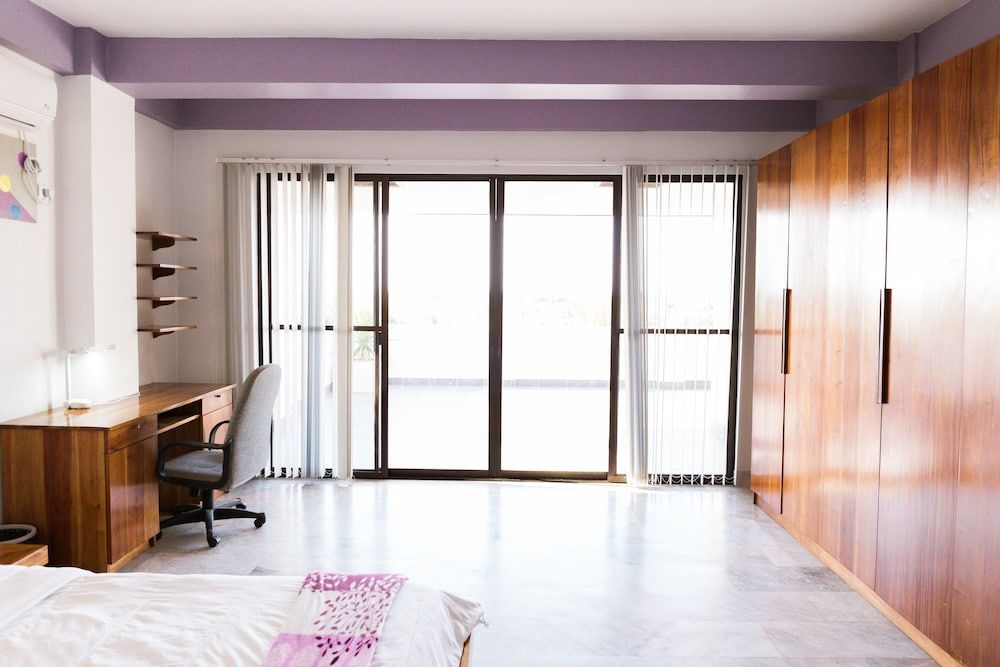 Seaview Hills Luxury Apartments & Rooms 2 BR Suite with Balcony 6