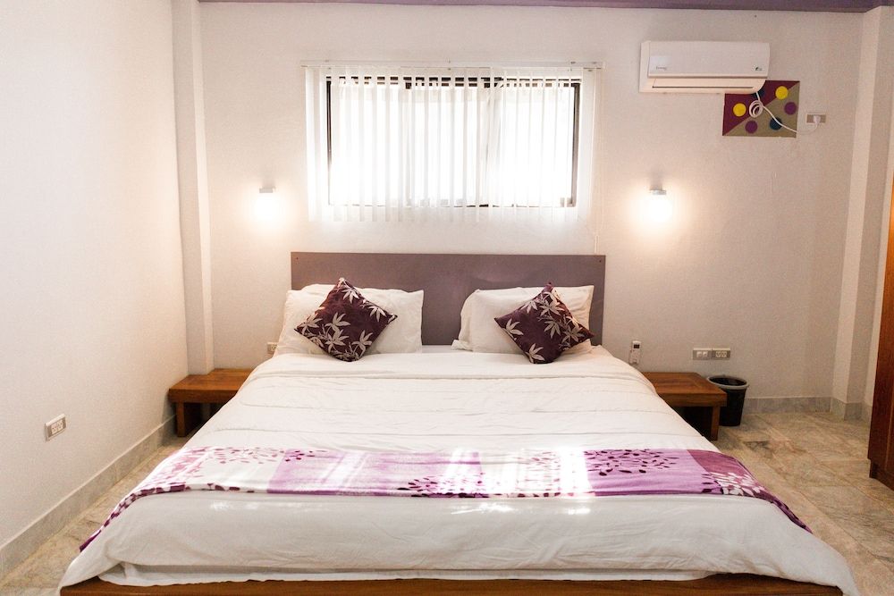 Seaview Hills Luxury Apartments & Rooms 2 BR Suite with Balcony 4