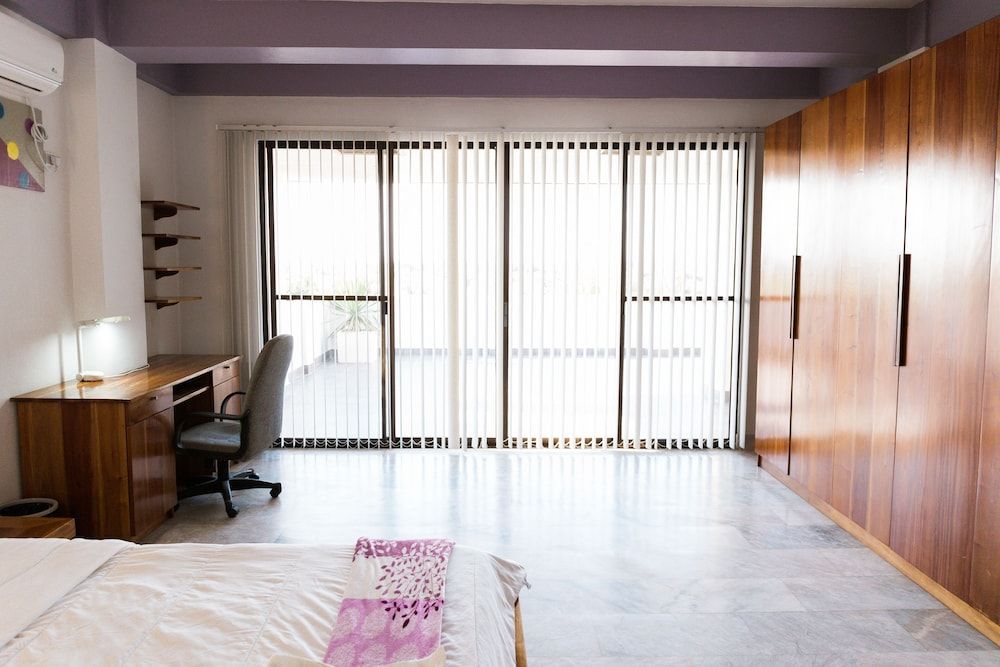 Seaview Hills Luxury Apartments & Rooms 2 BR Suite with Balcony 7