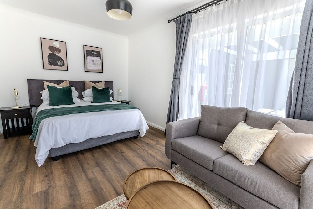 George Lodge International Family Room