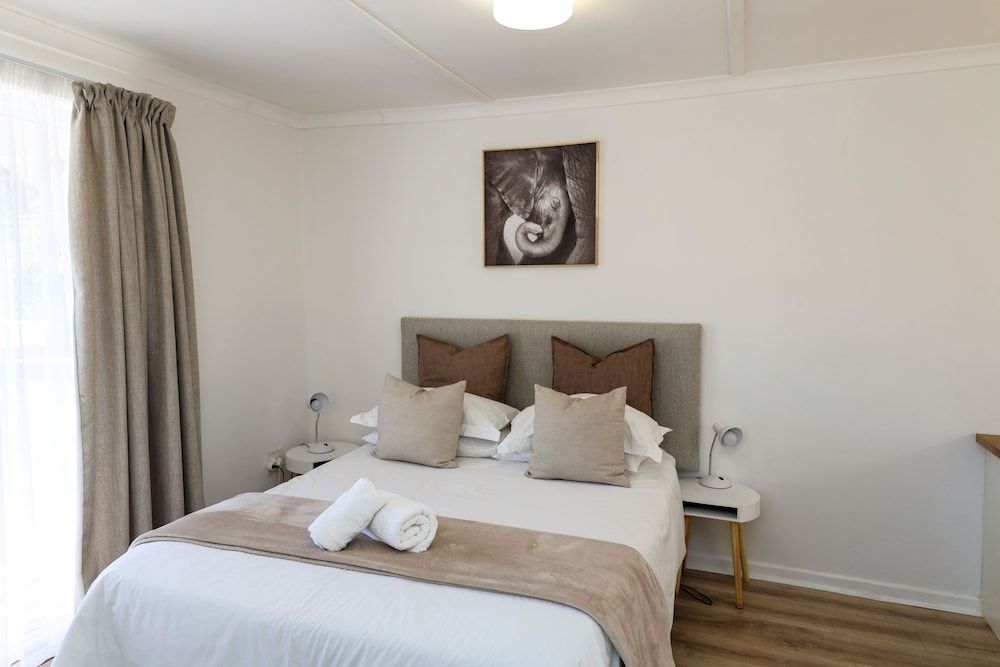 George Lodge International Standard Double Room 2