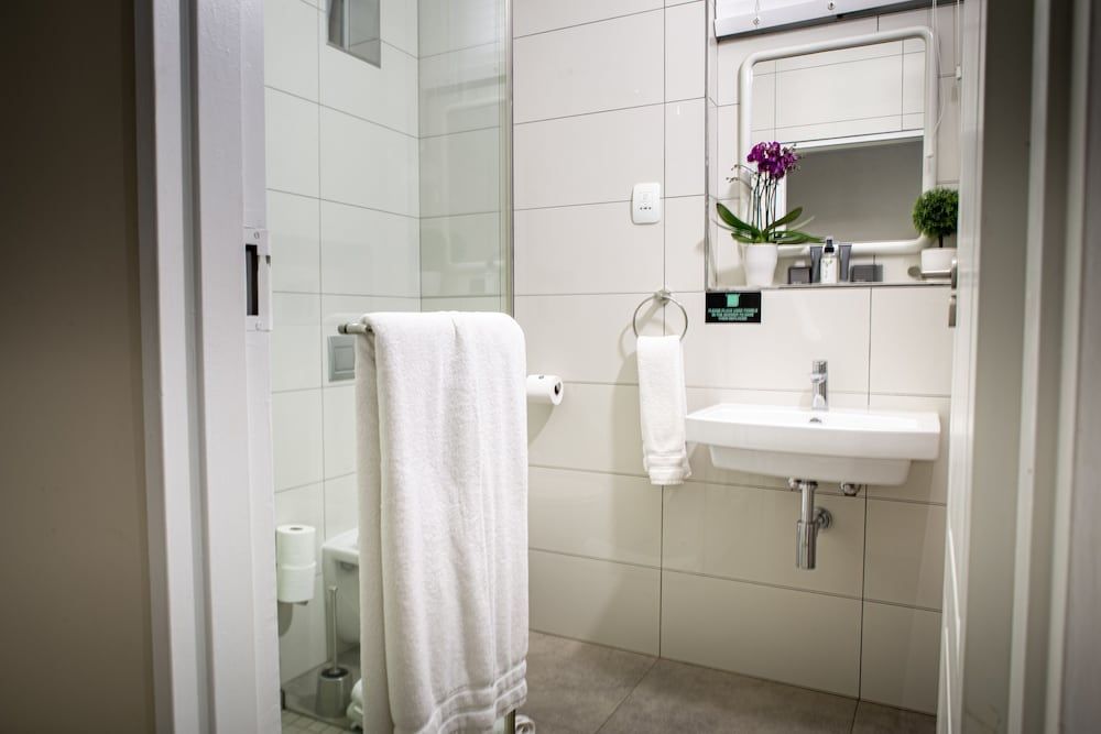 Villa San Giovanni Accommodation Standard Twin Room 12