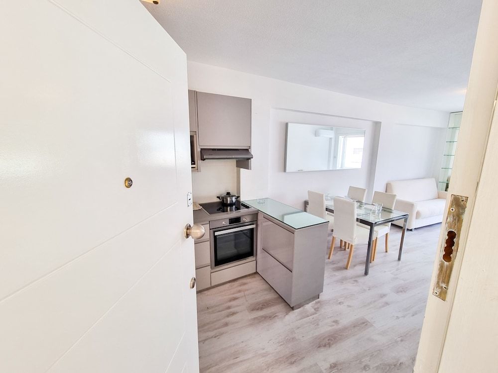 undefined Cheer Up City Apartment 4
