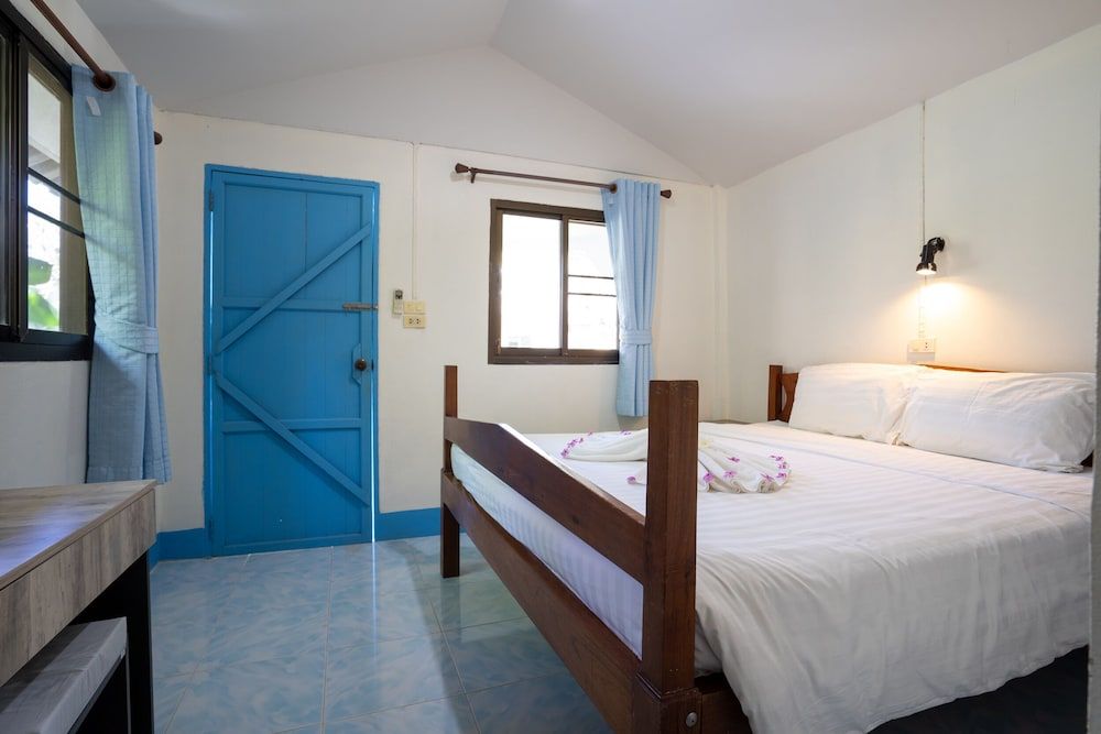 Isara Lanta Superior Bungalow 6