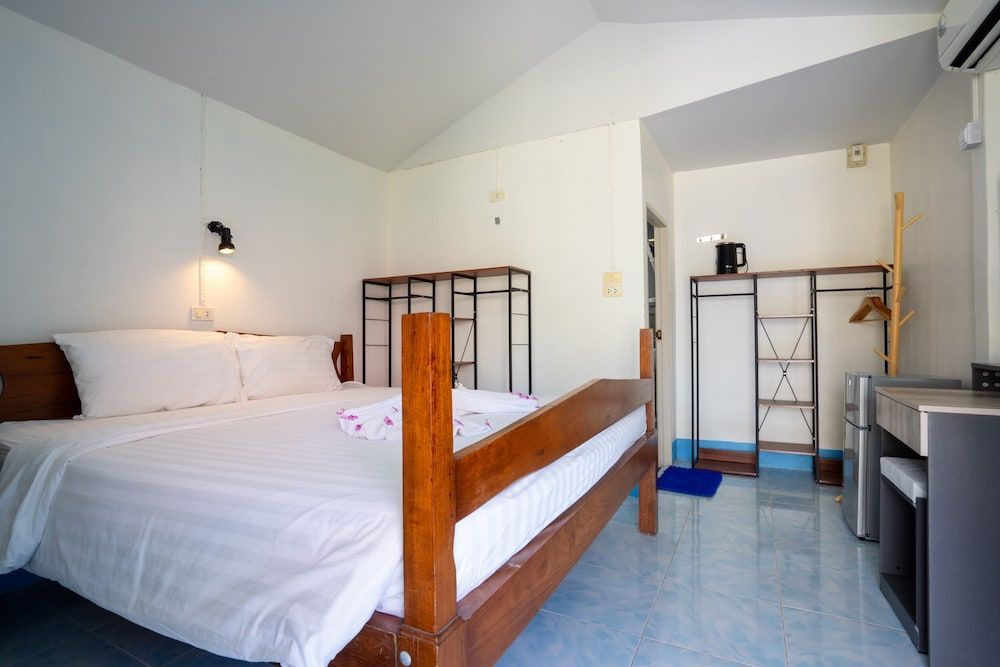 Isara Lanta Superior Bungalow 5