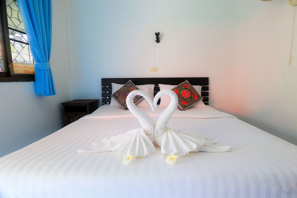 Isara Lanta Superior Bungalow 2