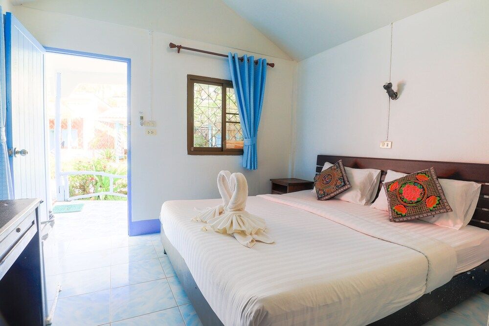 Isara Lanta Superior Bungalow 3