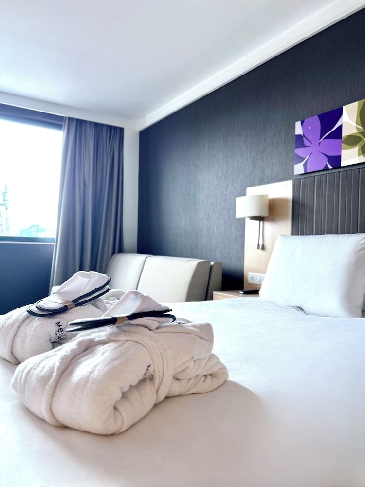Privilege, Family Room, 1 Double Bed with Sofa bed