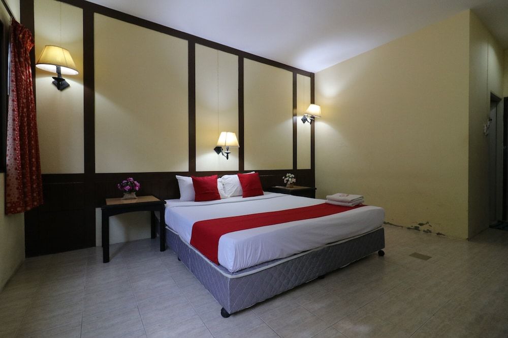 Baan Nat The Village Standard Double Room 2