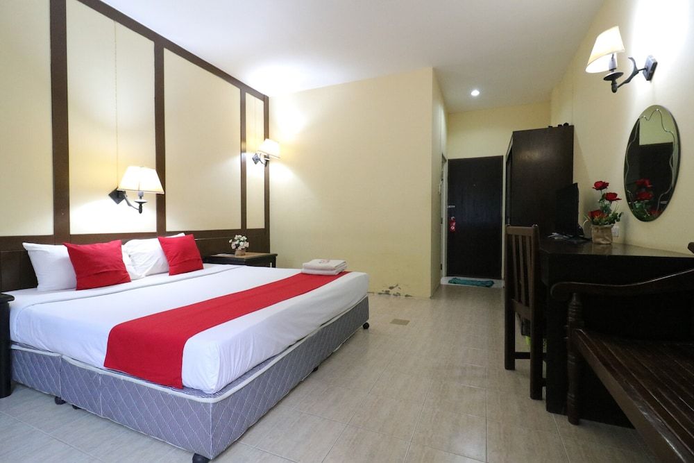 Baan Nat The Village Standard Double Room 5