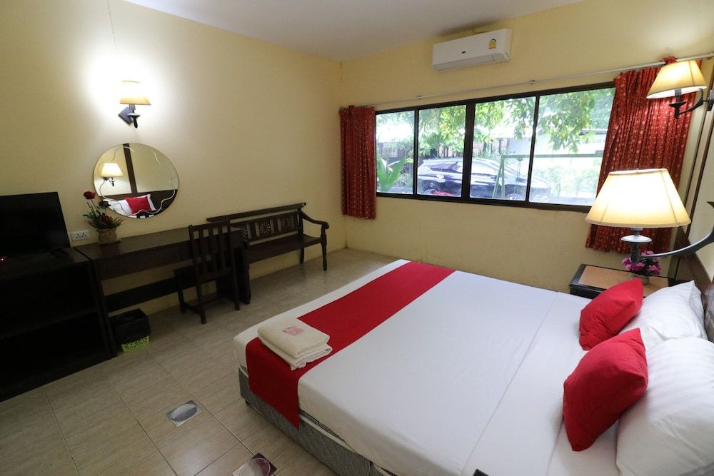 Baan Nat The Village Standard Double Room 4