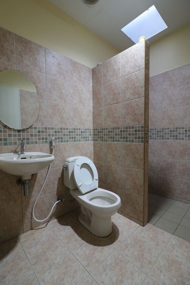 Baan Nat The Village Standard Double Room 7