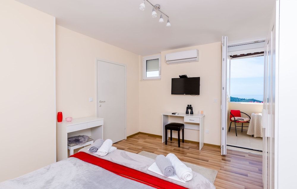 undefined Apartment Vedrana 4