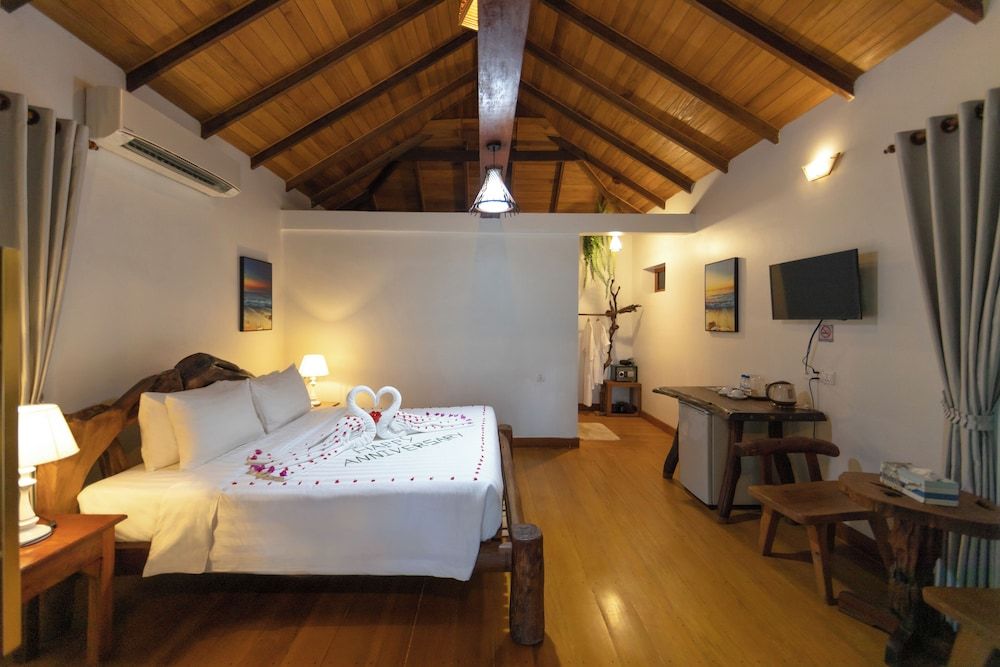 Deluxe Double Ocean View Bungalow