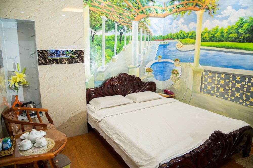 undefined Phuong Linh Hotel 8