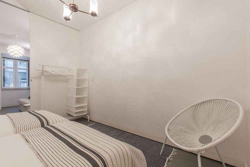 undefined Renovated Apartment w/ Private Courtyard, By TimeCooler 8