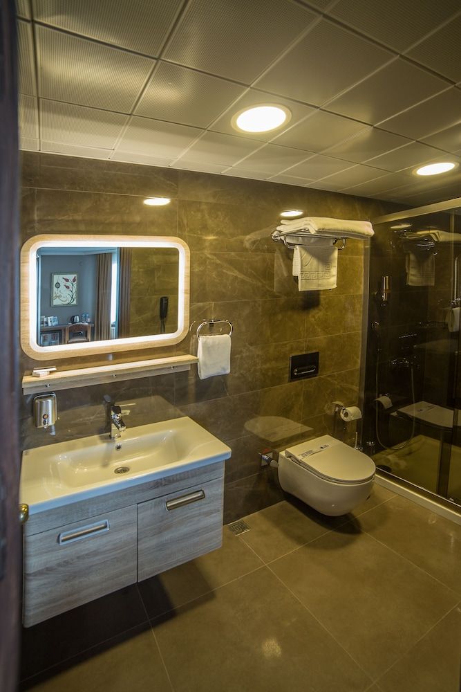 Odaman Hotel Junior Suite, 1 King Bed, Sea View 4