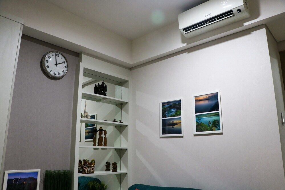 undefined Comfort and Elegant 1BR at Gold Coast Apartment 2