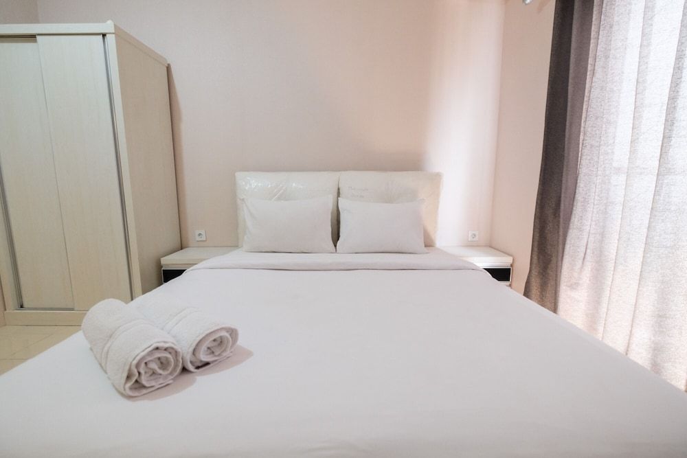 undefined Minimalist Studio Room at Sunter Park View Apartment 8