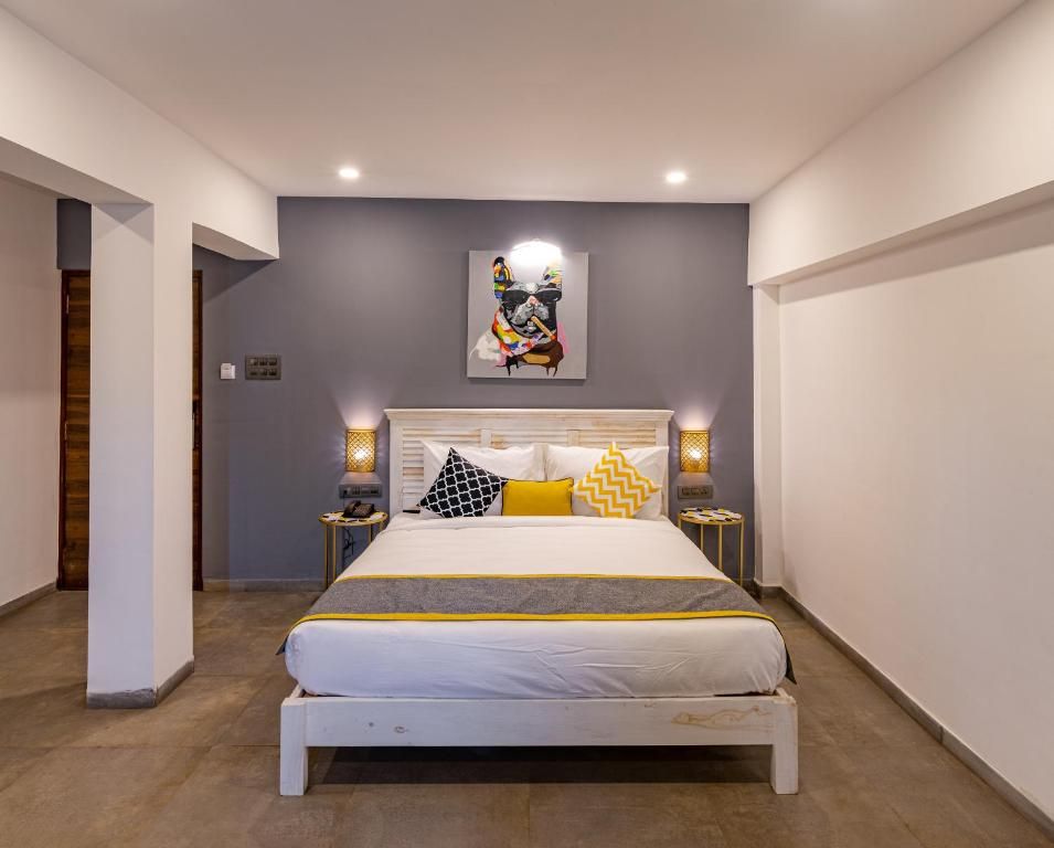 Deluxe Room with Balcony