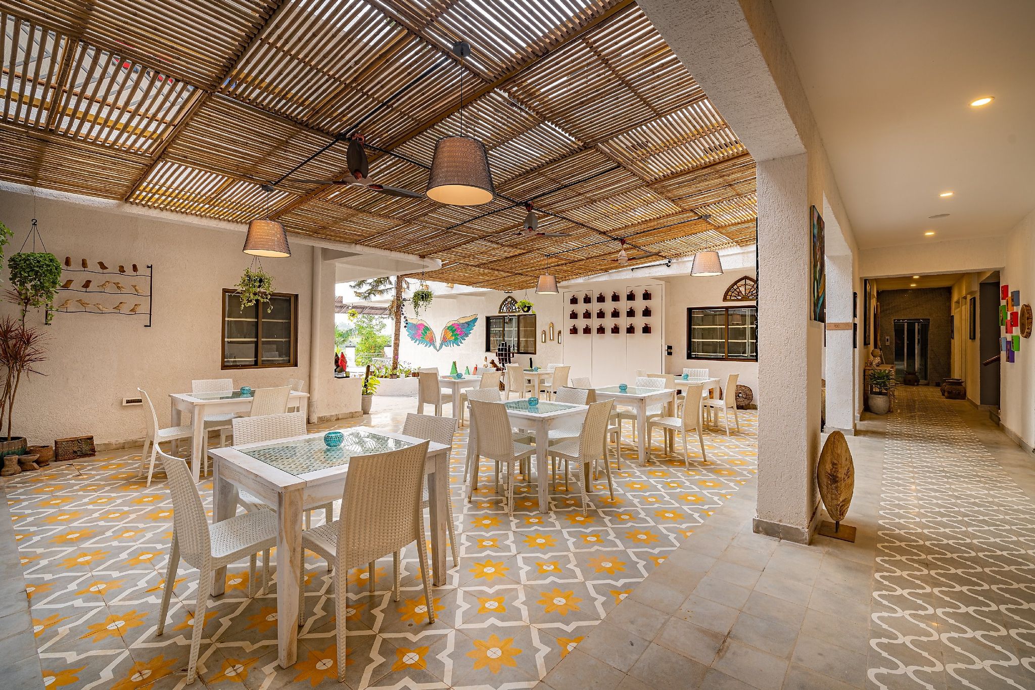 Food & Dining