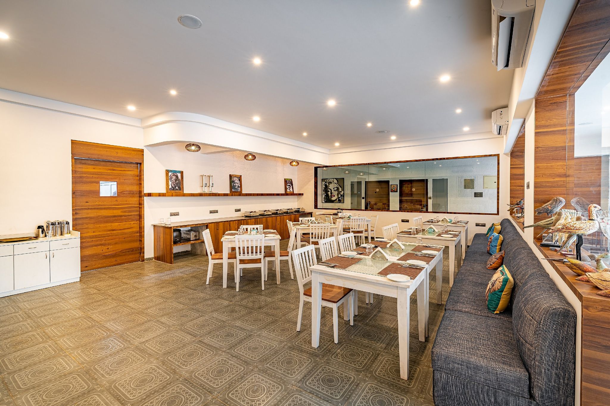 Food & Dining