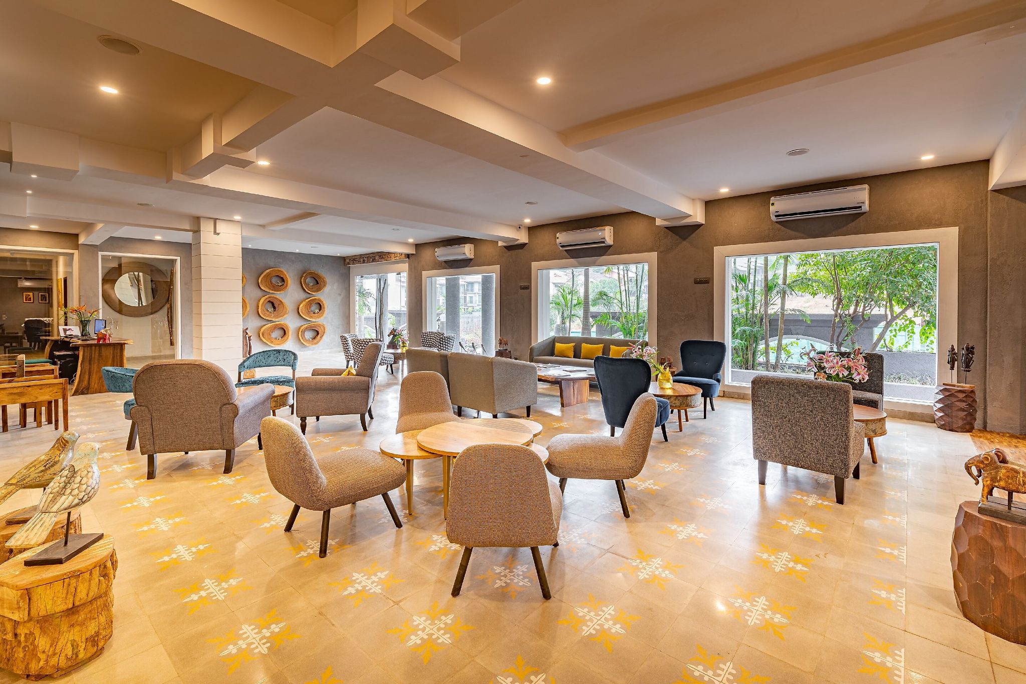 Food & Dining