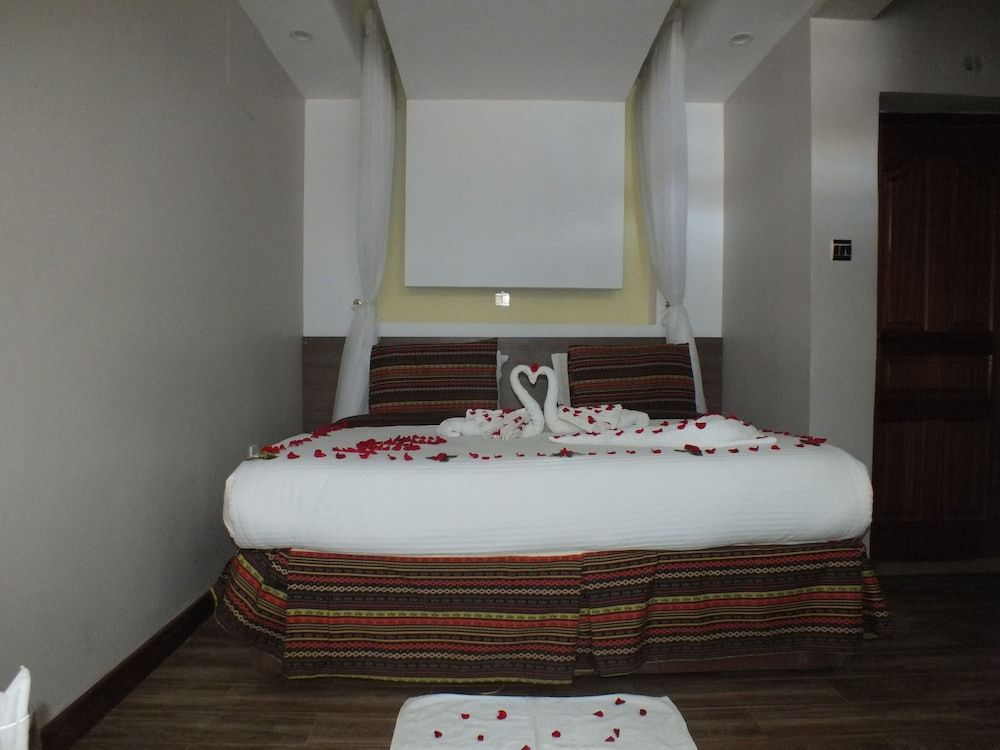 undefined Laibon Hotel 9