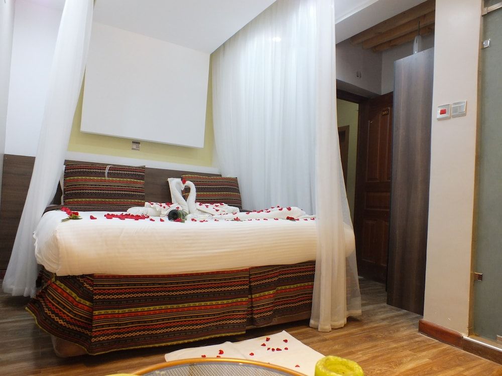 undefined Laibon Hotel 10