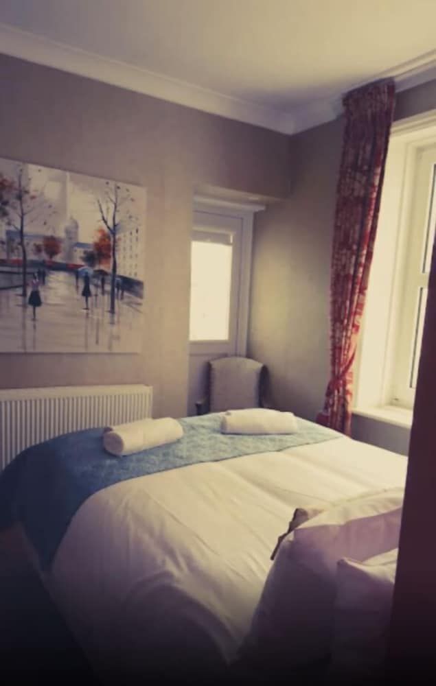 17 Wilmington Square Twin Room with Sea View (2 Adults + 1 Child) 5