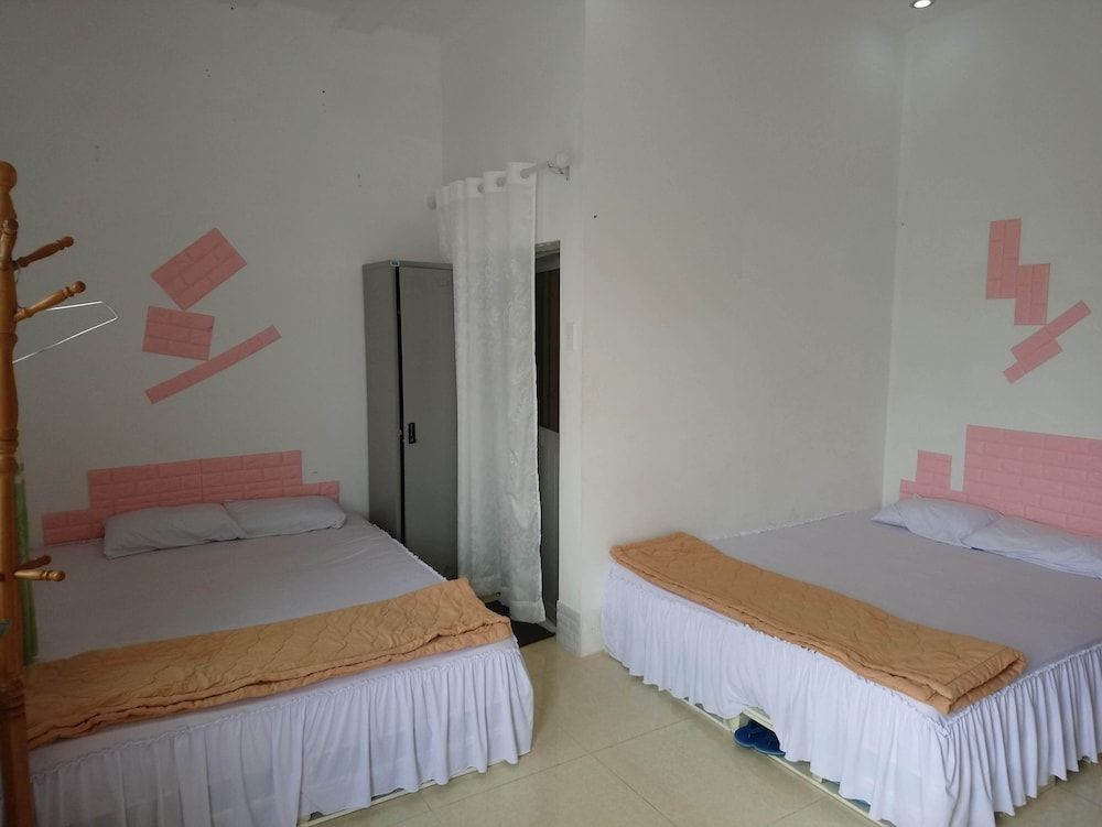 Lan Thai Ngoc Quadruple Room 7