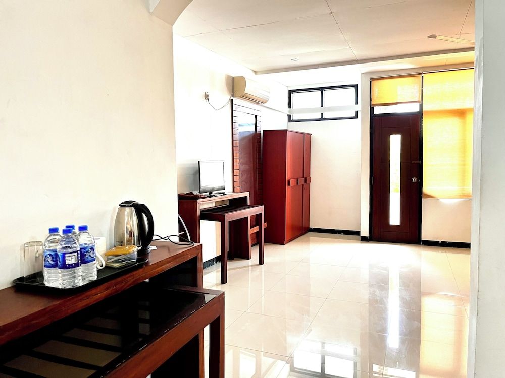 Subhas Hotel Family Suite 9