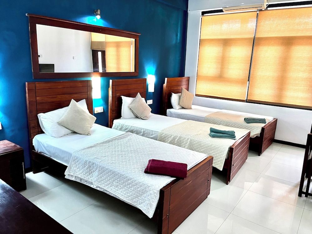 Subhas Hotel Deluxe Triple Room 2