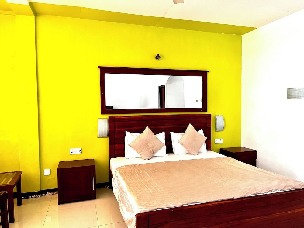 Subhas Hotel Family Suite 3