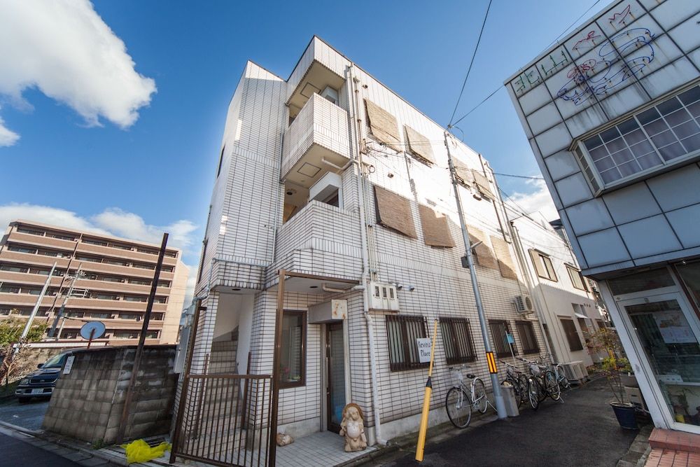 undefined Kevin's Place 4