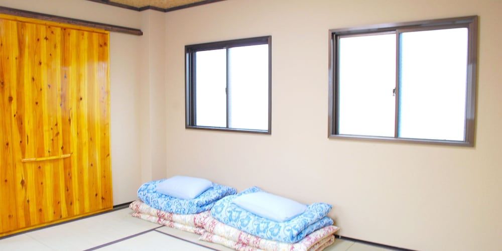 Kevin's Place Apartment (2nd Floor) Non smoking 3