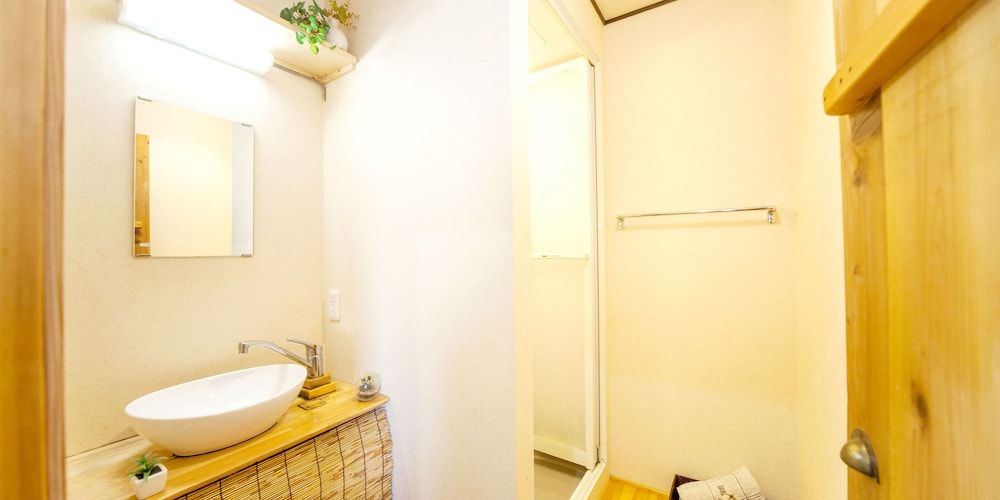 Kevin's Place Apartment (2nd Floor) Non smoking 8